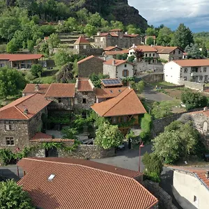 D'hotes Et Du Tapissier Polignac (Haute-Loire)