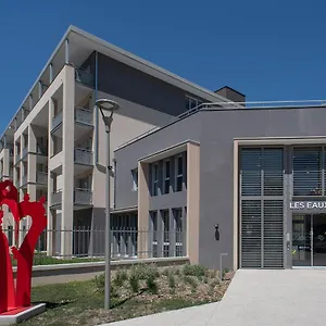  Aparthotel Services Seniors Domitys Les Eaux Vives